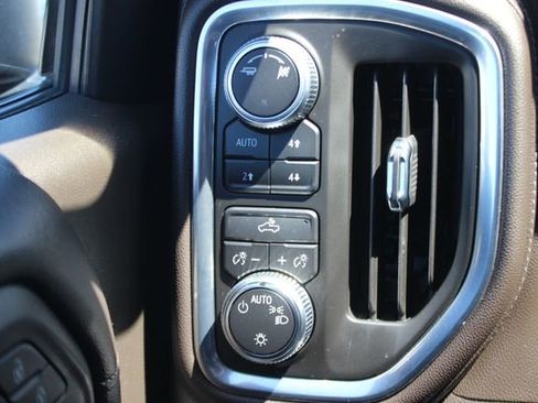 Used 2019 GMC Sierra 1500 SLE w/ SLE Value Package AWD/4WD image 17