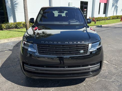 Used 2023 Land Rover Range Rover SE image 10