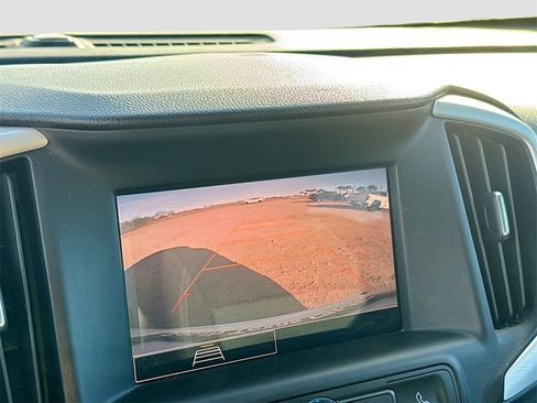 Used 2023 GMC Terrain SLE w/ Driver Convenience Package image 16