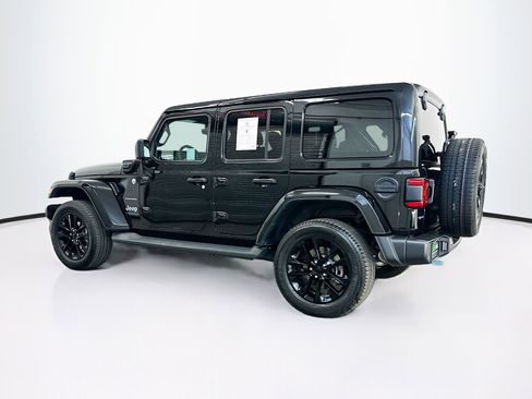 Used 2023 Jeep Wrangler Unlimited Sahara AWD/4WD image 5