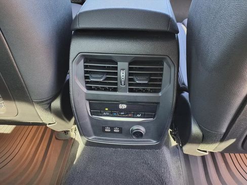 Used 2020 BMW 330i Sedan w/ Premium Package image 16