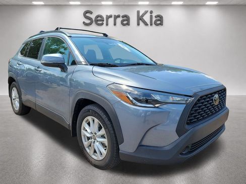 Used 2024 Toyota Corolla Cross LE w/ Moonroof Package FWD image 8