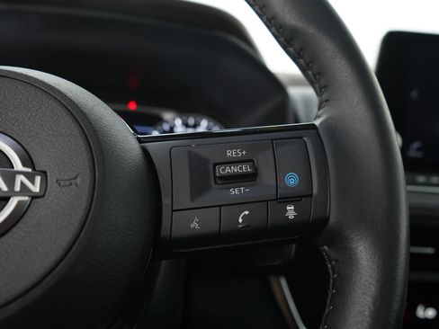 Used 2023 Nissan Rogue SV w/ SV Premium B Package FWD image 27