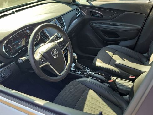 Used 2022 Buick Encore Preferred w/ Safety Package image 10