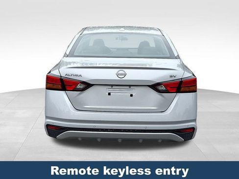 Used 2024 Nissan Altima 2.5 SV image 6