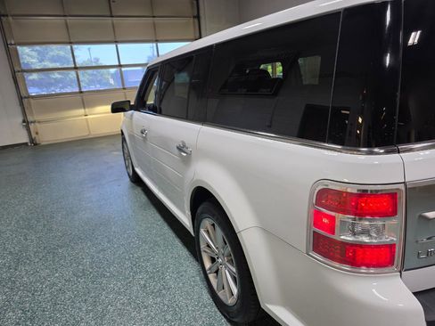 Used 2019 Ford Flex Limited AWD/4WD image 10