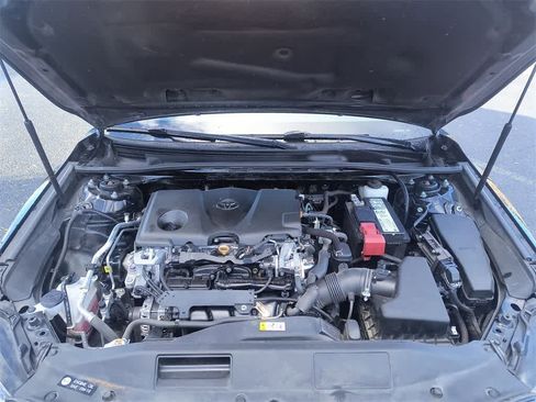 Used 2020 Toyota Camry XSE image 25