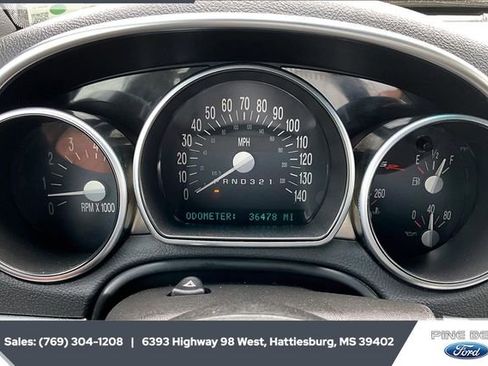 Used 2006 Chevrolet SSR w/ Preferred Equipment Group image 15