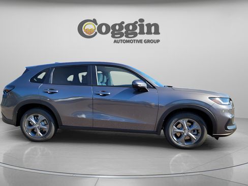 New 2026 Honda HR-V LX image 6