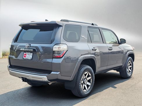 Used 2023 Toyota 4Runner TRD Off-Road AWD/4WD image 5