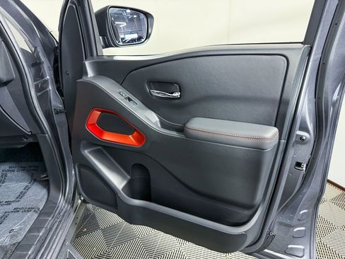 Certified 2024 Nissan Frontier PRO-4X w/ Technology Package image 49