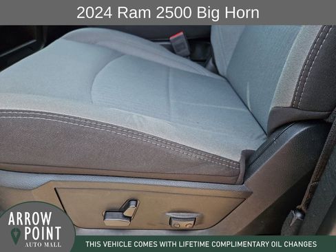 Used 2024 RAM 2500 Big Horn AWD/4WD image 23