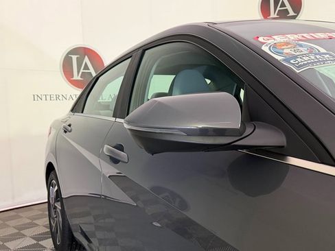 Certified 2024 Hyundai Elantra Limited image 11