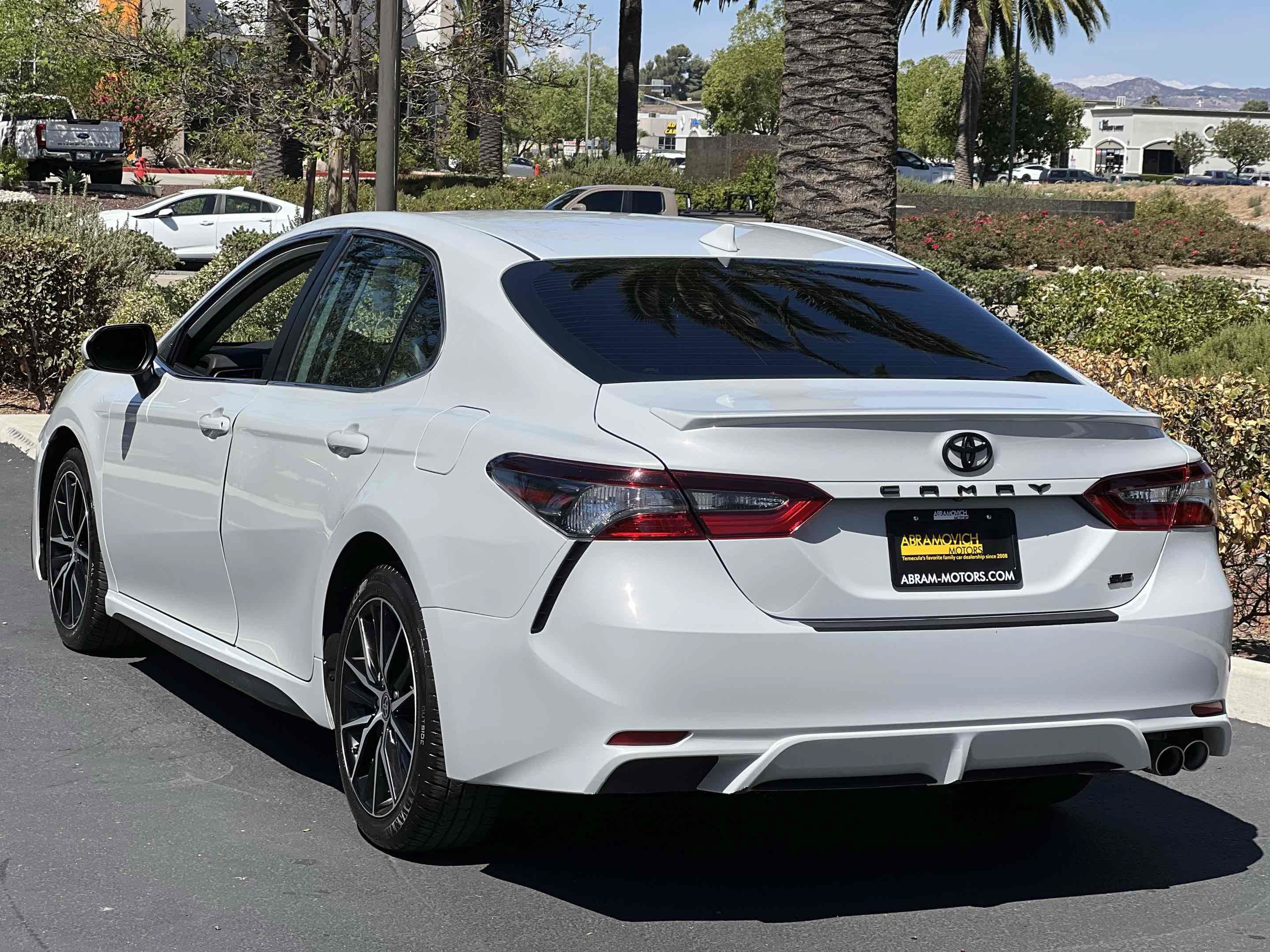Used 2023 Toyota Camry SE w/ Convenience Package FWD image 15
