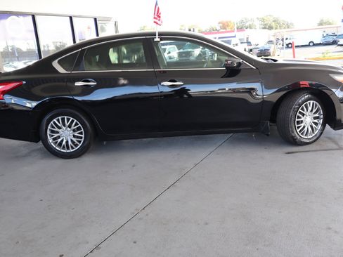 Used 2017 Nissan Altima 2.5 S w/ Power Driver Seat Package image 4
