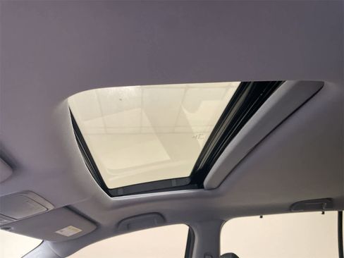 Used 2022 Honda Pilot Special Edition image 3