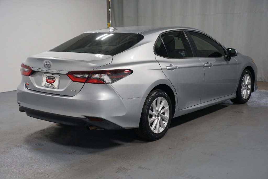 Used 2021 Toyota Camry LE FWD image 8