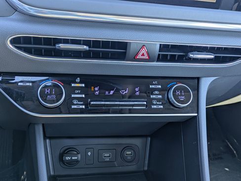 Used 2023 Hyundai Sonata Limited image 15