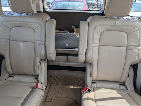 Used 2020 Lincoln Aviator Reserve w/ Equipment Group 202A AWD/4WD image 13