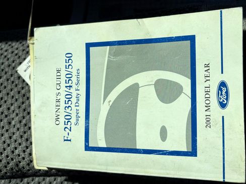 Used 2001 Ford F350 XLT image 28