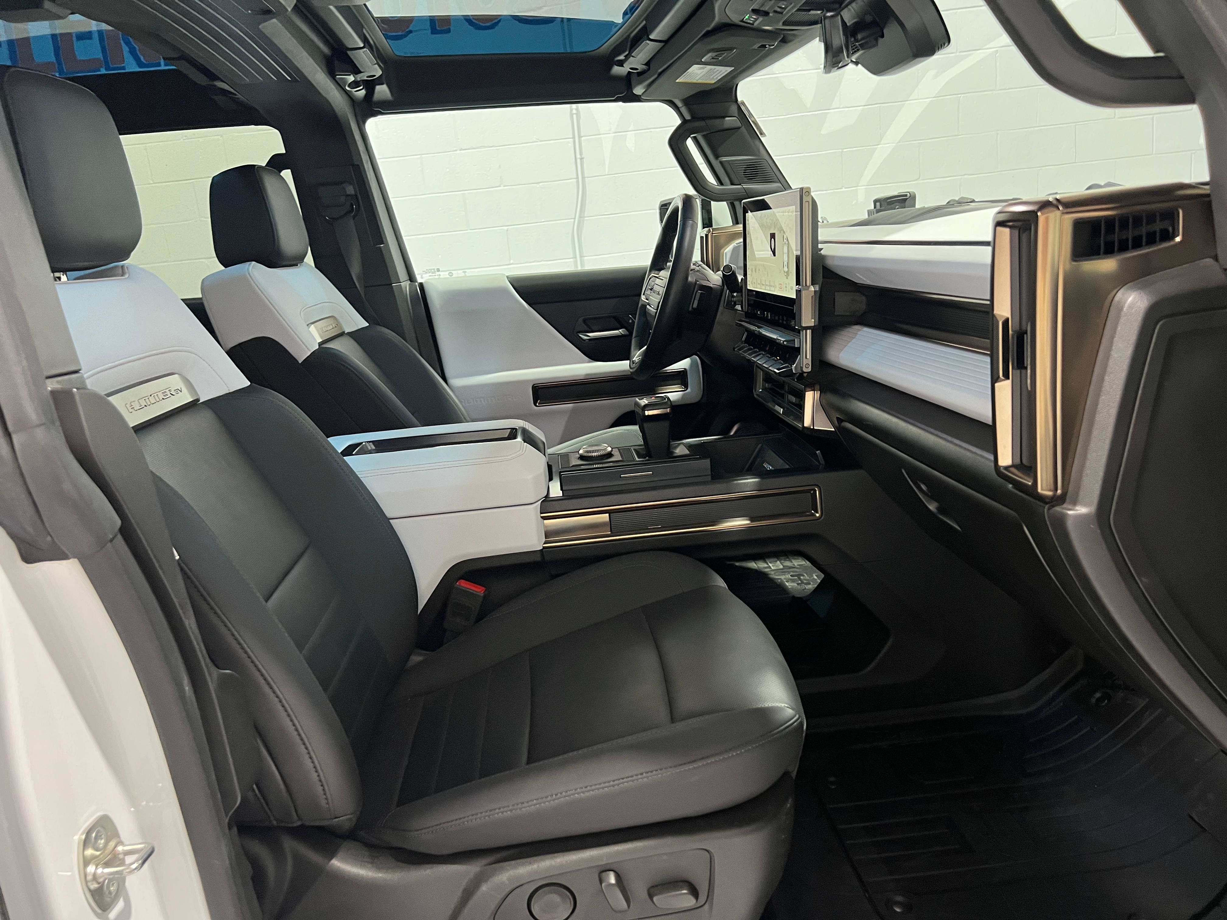 Used 2024 GMC Hummer EV 2X w/ Extreme Off-Road Package AWD/4WD image 14