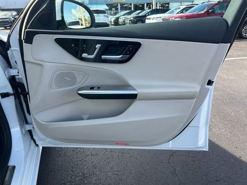 Used 2025 Mercedes-Benz C 300 Sedan image 25