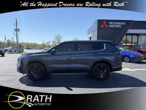 New 2026 Mitsubishi Outlander LE image 6