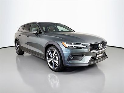 New 2026 Volvo V60 B5 Cross Country Plus w/ Climate Package