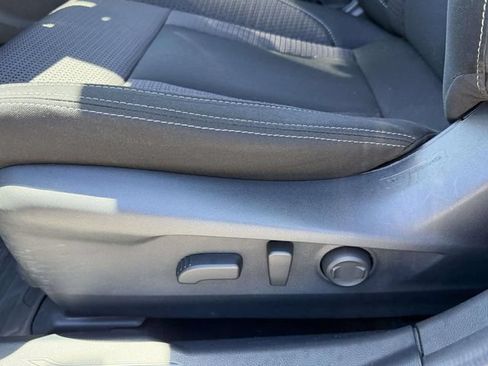 Used 2024 Subaru Outback Premium AWD/4WD image 17