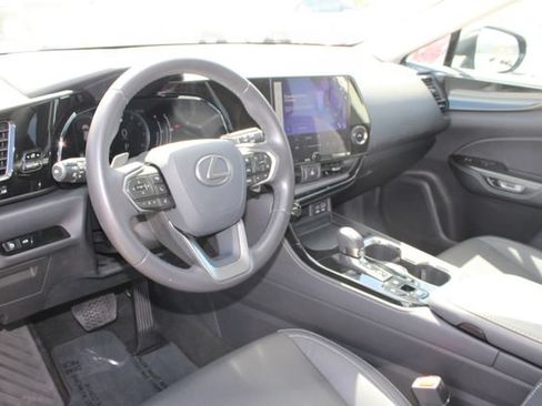 Certified 2024 Lexus NX 250 FWD image 12