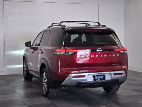 Used 2022 Nissan Pathfinder SL AWD/4WD image 5