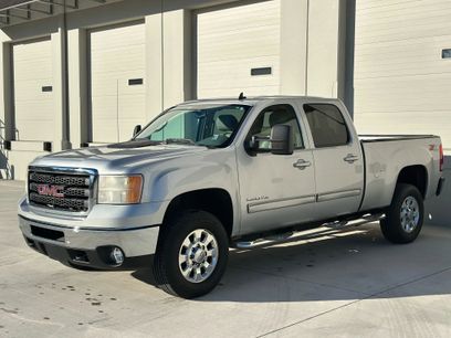 Used 2011 GMC Sierra 2500 SLT w/ SLT Convenience Package