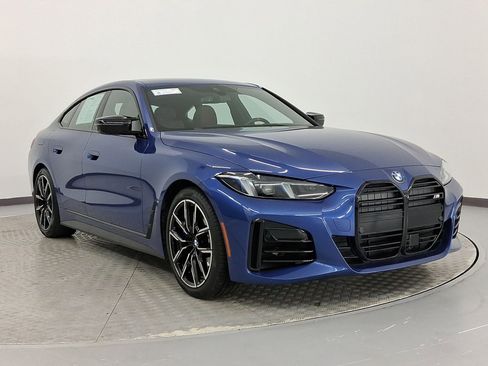 Certified 2025 BMW M440i image 7