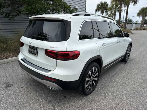 Used 2022 Mercedes-Benz GLB 250 4MATIC w/ Premium Package Lite image 6