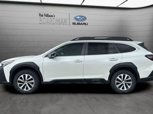 Used 2023 Subaru Outback Premium AWD/4WD image 9