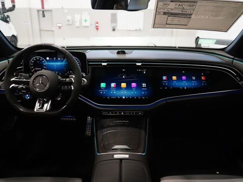 New 2026 Mercedes-Benz E 53 AMG e 4MATIC Sedan image 17