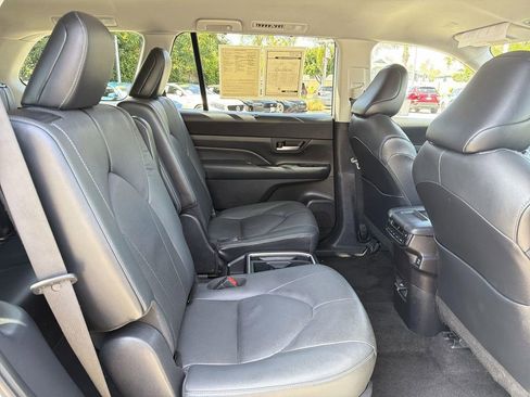 Used 2024 Toyota Grand Highlander Limited image 31