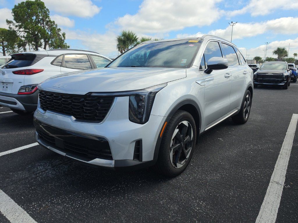 Certified 2025 Kia Sorento EX w/ EX Panoramic Sunroof Package AWD/4WD image 5