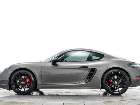 Used 2019 Porsche 718 Cayman S RWD image 6