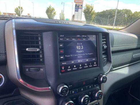 Used 2021 RAM 1500 Laramie AWD/4WD image 16