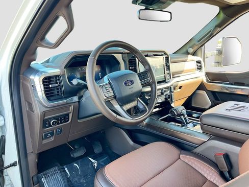 Used 2025 Ford F150 King Ranch w/ FX4 Off-Road Package image 9