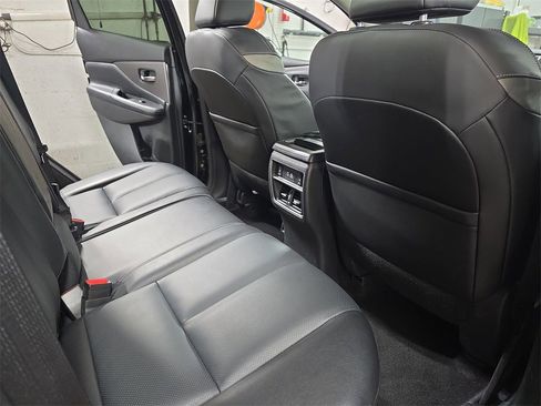 Used 2024 Nissan Murano SL image 11