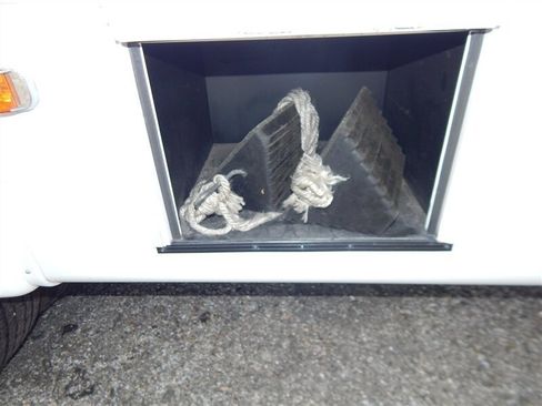 Used 2016 Chevrolet Express 4500 w/ Shuttle Bus Package image 12