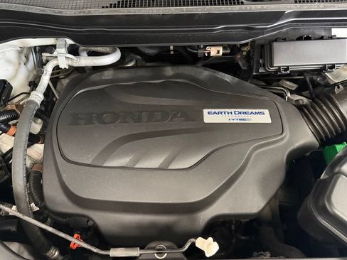 Used 2017 Honda Pilot Elite image 9