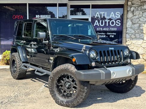 Used 2015 Jeep Wrangler Unlimited Sahara w/ Connectivity Group AWD/4WD image 1