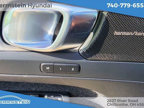 Used 2024 Volvo XC40 B5 Plus w/ Climate Package AWD/4WD image 14