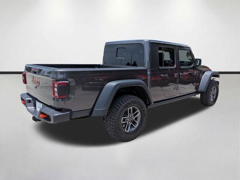 Used 2025 Jeep Gladiator Mojave w/ Technology Group AWD/4WD image 4