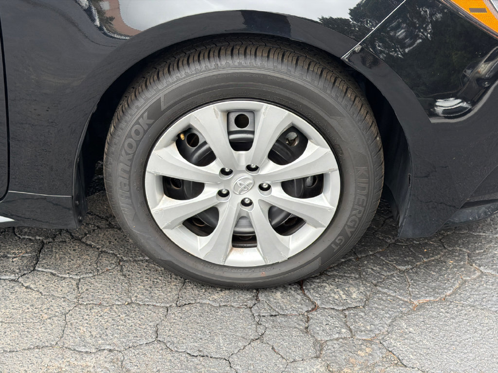 Used 2026 Toyota Corolla LE FWD image 14