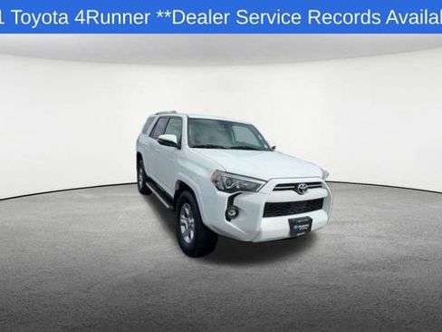 Used 2021 Toyota 4Runner SR5 Premium w/ Moonroof Package AWD/4WD image 2