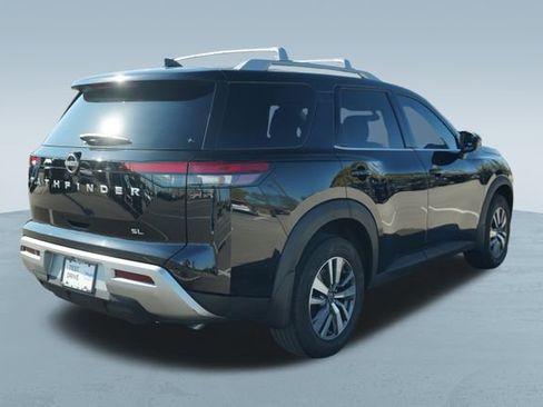 Used 2023 Nissan Pathfinder SL image 9